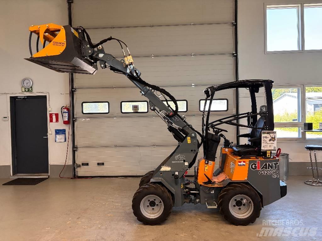 GiANT G 1200 TELE Багатофункціональне обладнання для вантажних і землекопальних робіт