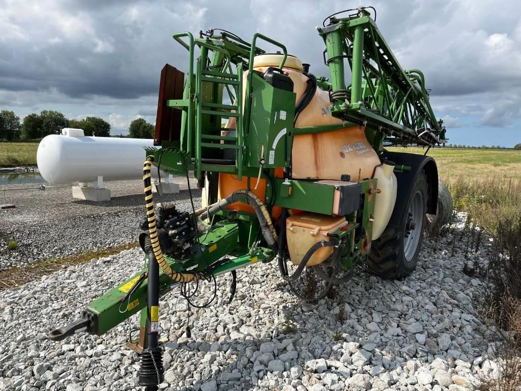 Amazone UX 4200 Причіпні обприскувачі