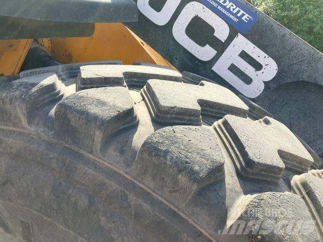 JCB 427 ZX Фронтальні навантажувачі