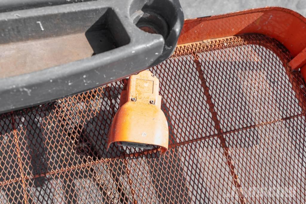 JLG 460 SJ Телескопічні підйомники