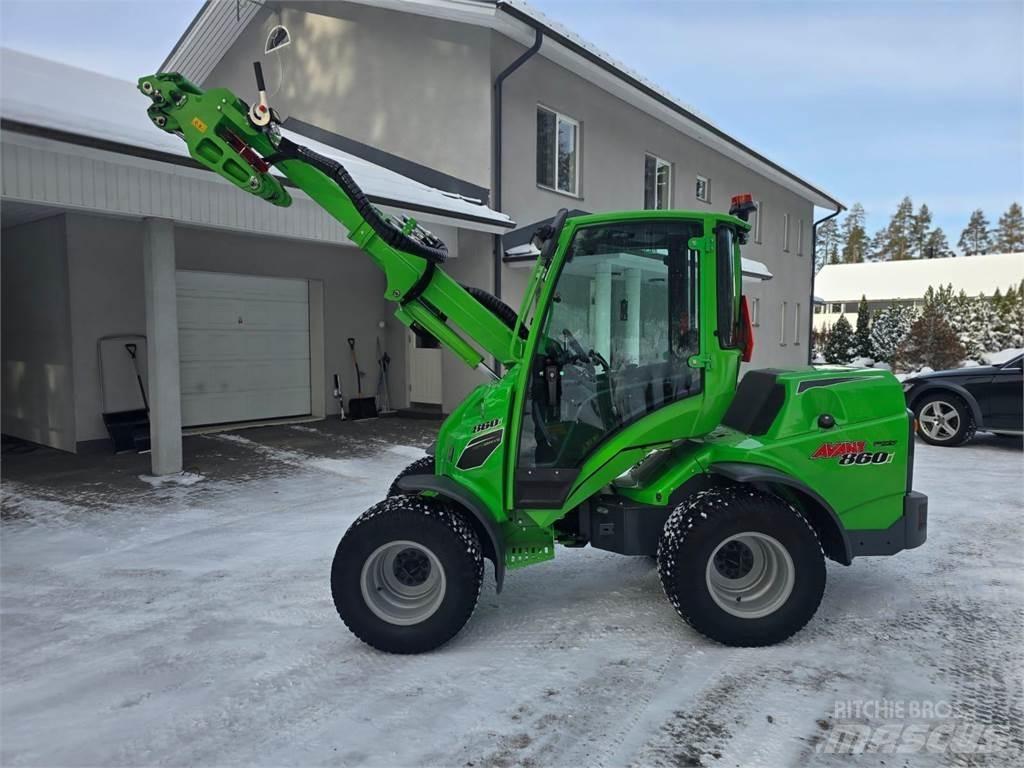 Avant 860i Малі навантажувачі
