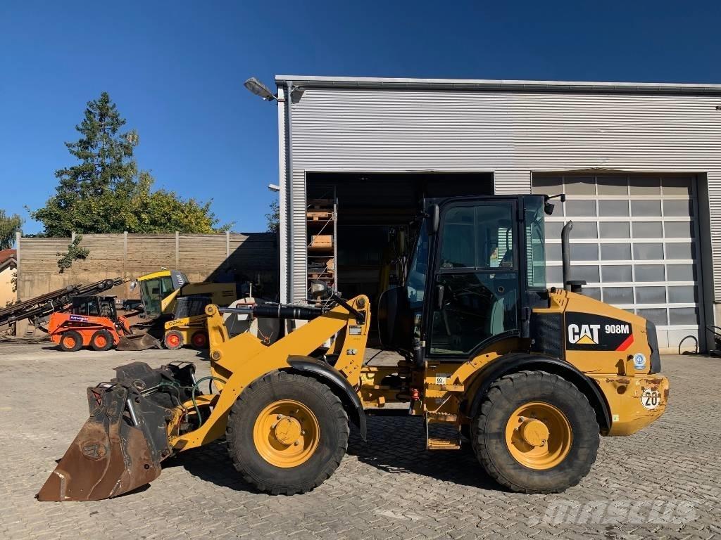 CAT 908M Фронтальні навантажувачі