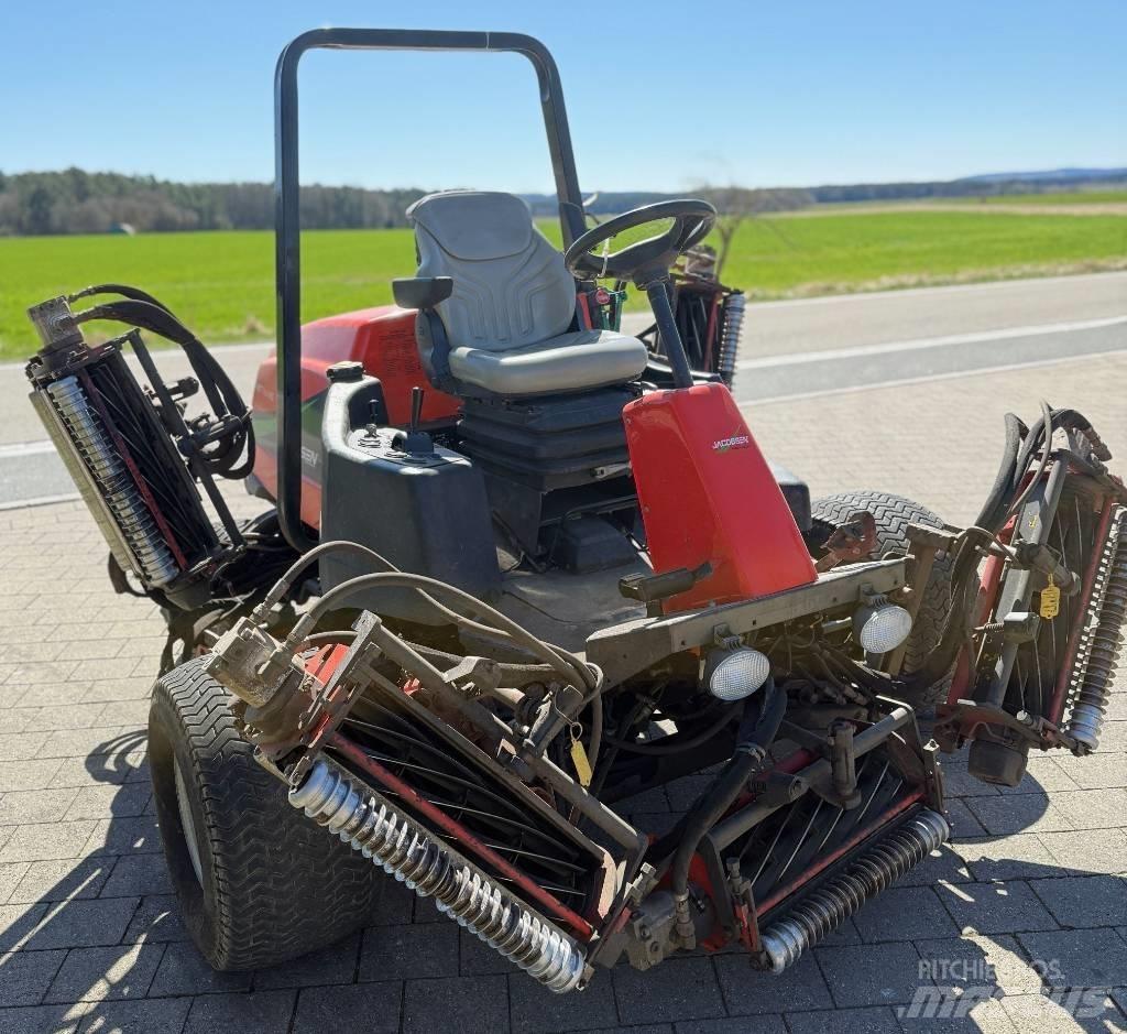 Jacobsen LF4677 Самохідні газонокосарки