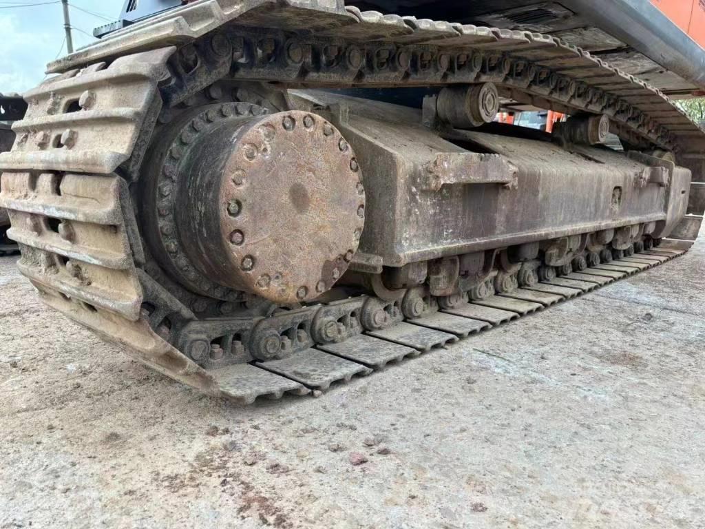 Hitachi ZX 330 Гусеничні екскаватори