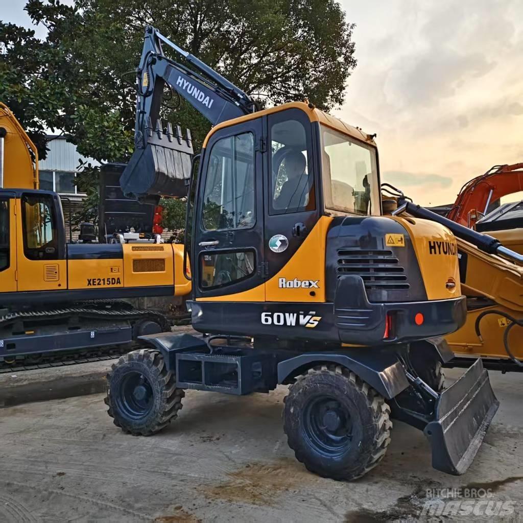 Hyundai Robex 60 VS Міні-екскаватори < 7т
