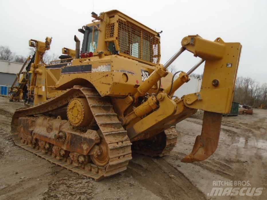 CAT D 8 T Гусеничні бульдозери