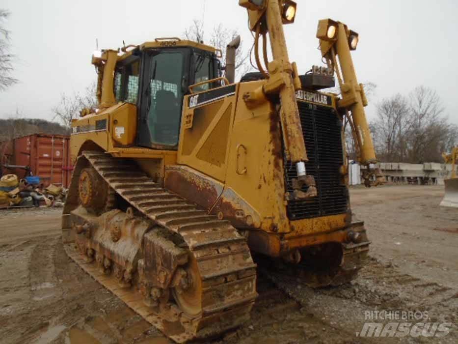 CAT D 8 T Гусеничні бульдозери