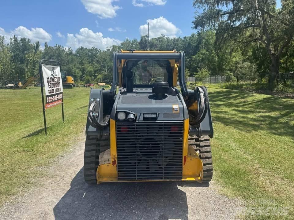 John Deere 325 Міні-навантажувачі