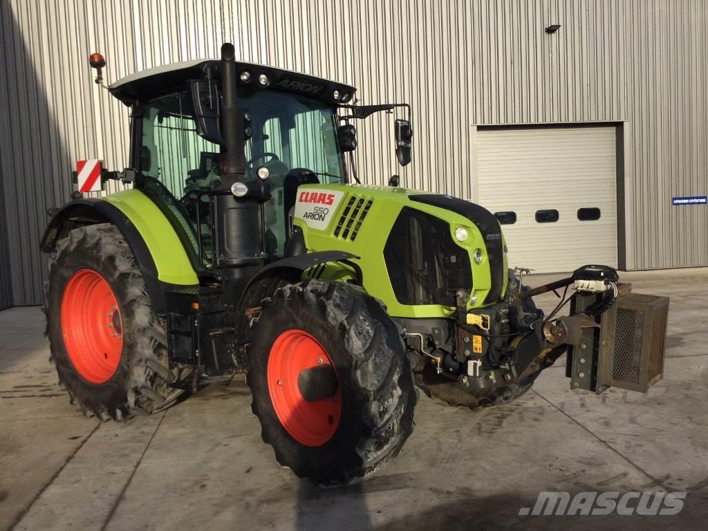 CLAAS ARION 550 Трактори