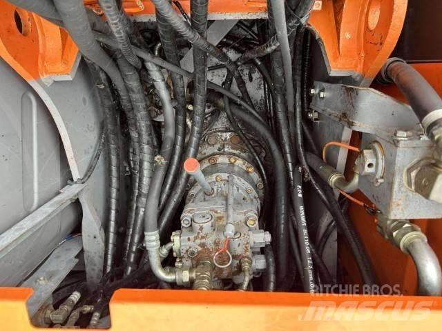 Hitachi ZX 130 W Колісні екскаватори