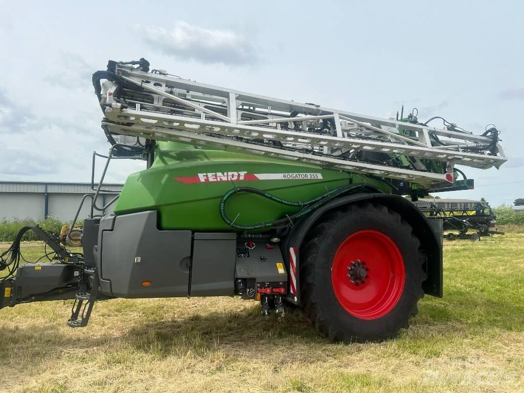 Fendt Rogator 355 Причіпні обприскувачі