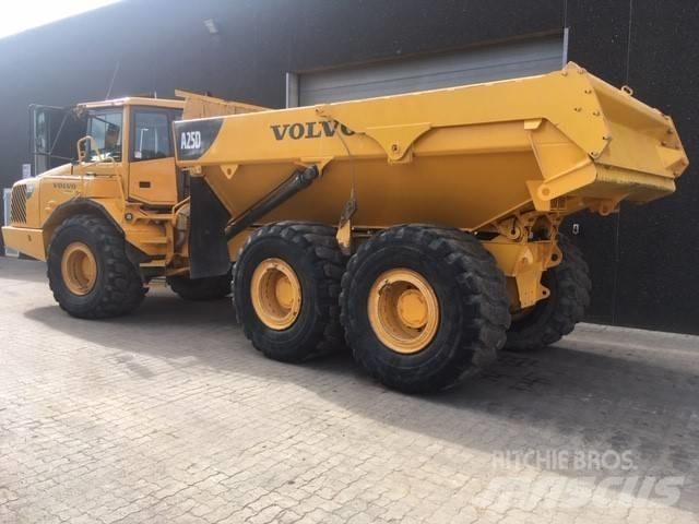 Volvo A25D Зчленовані самоскиди