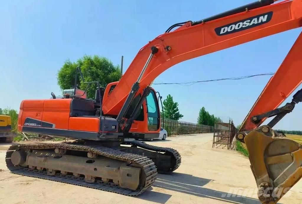 Doosan DX 200 Гусеничні екскаватори