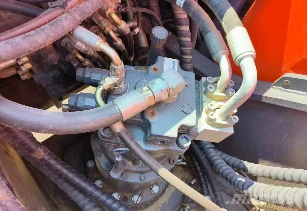 Doosan DX 200 Гусеничні екскаватори