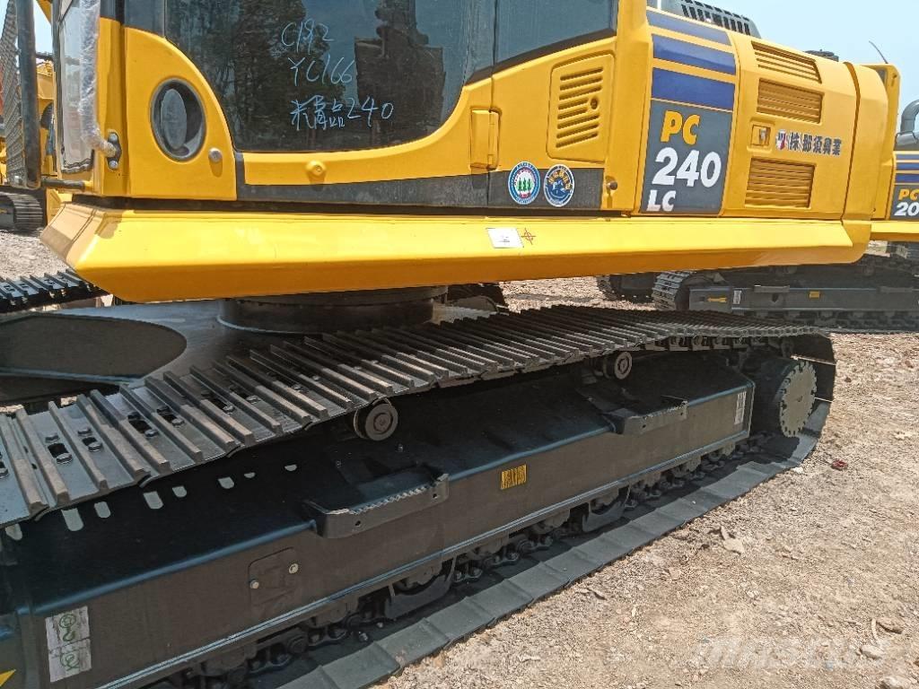 Komatsu PC 240 Гусеничні екскаватори