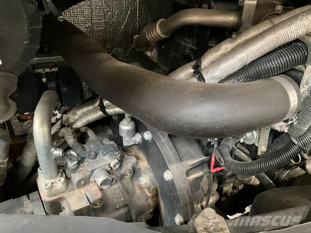 Komatsu PC 80 MR-3 Середні екскаватори 7т. - 12т.