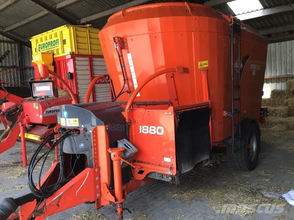 Kuhn Profile 1880 Завантажувачі змішувальних машин