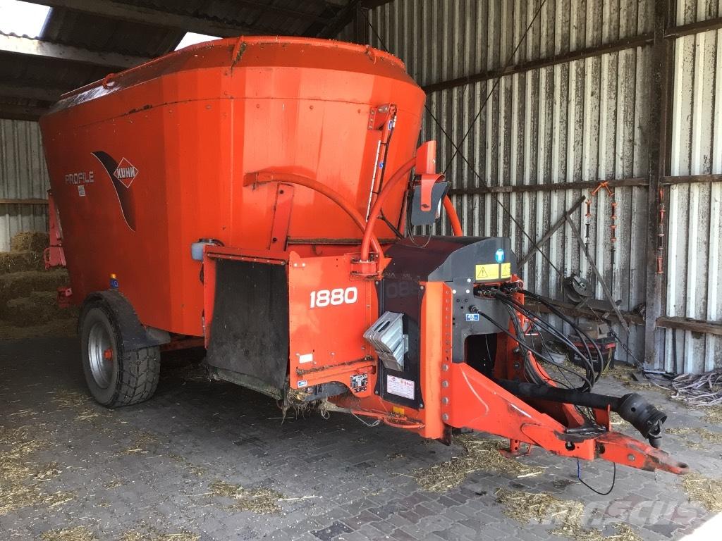Kuhn Profile 1880 Завантажувачі змішувальних машин