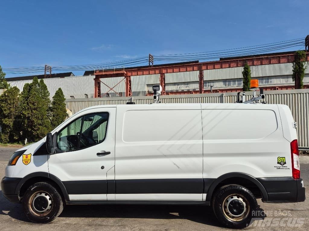 Ford Transit 250 Панельні фургони