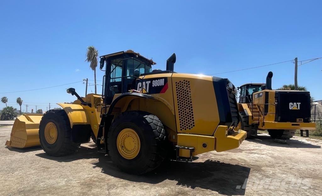 CAT 980M Фронтальні навантажувачі