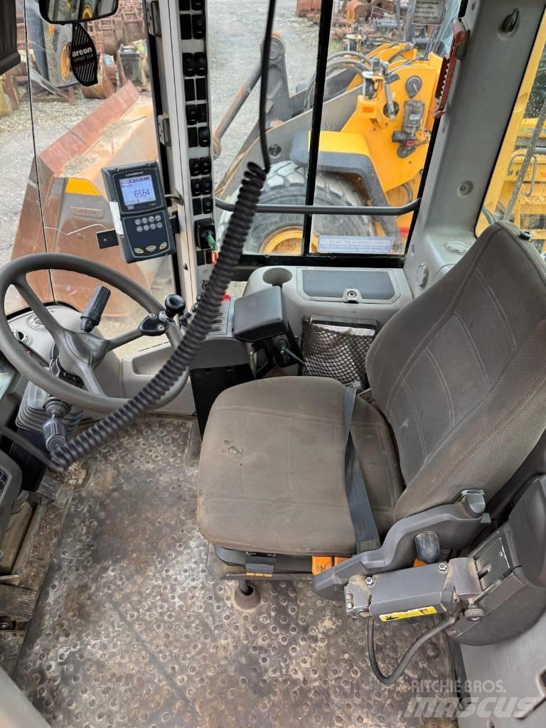 Volvo L 180 F Фронтальні навантажувачі