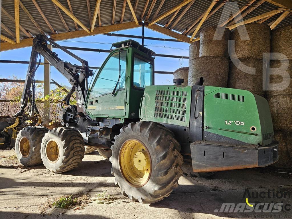 John Deere 1270 D Харвестери