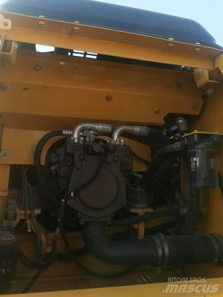 Komatsu PC 160 LC-7 Гусеничні екскаватори