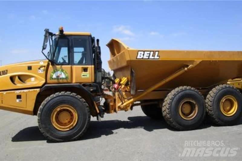 Bell B30D Зчленовані самоскиди