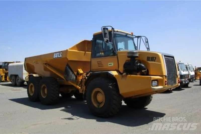 Bell B30D Зчленовані самоскиди