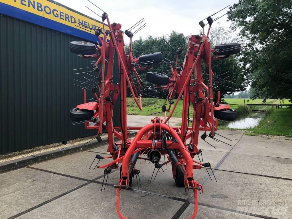 Kuhn GF 8702 Граблі і сінозворушувачі