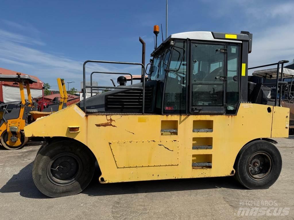 Bomag BW 24 R Пневматичні катки