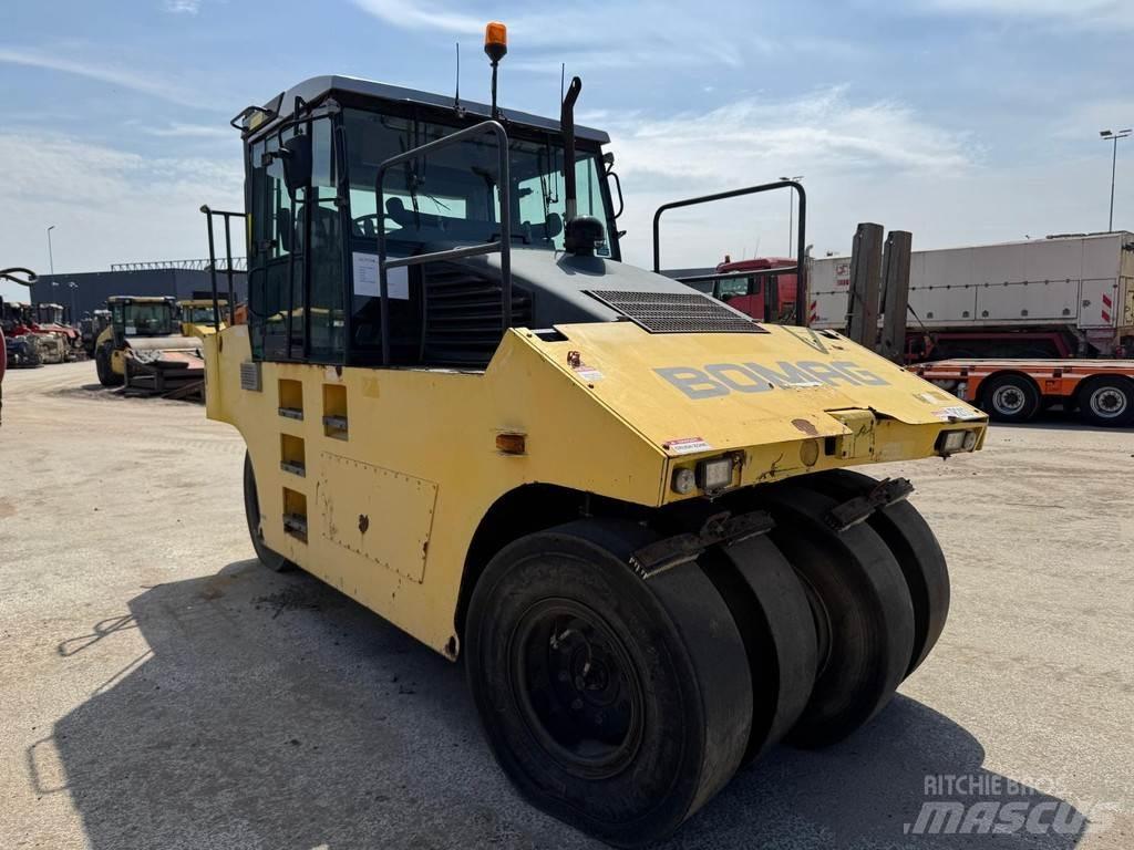 Bomag BW 24 R Пневматичні катки