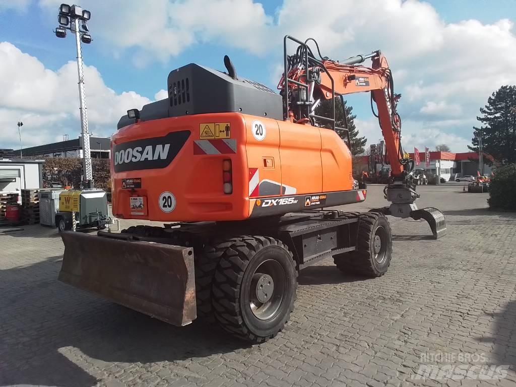 Doosan DX 165 W-5 Колісні екскаватори