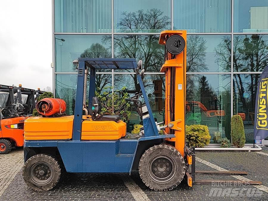 Toyota 02-5FG40 Газові навантажувачі