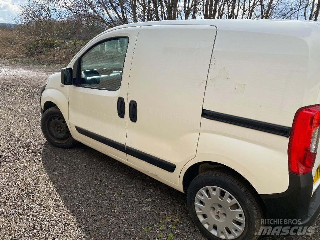Peugeot Bipper Панельні фургони