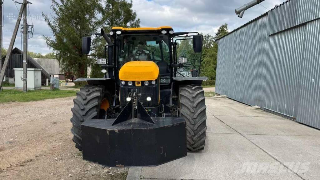 JCB 4220 Трактори