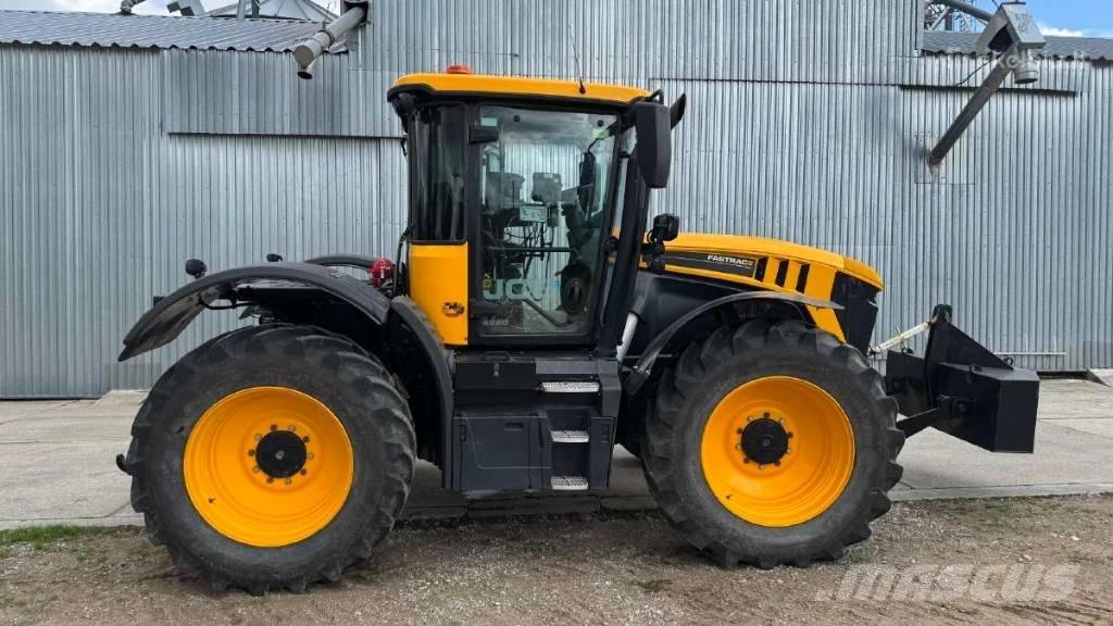 JCB 4220 Трактори