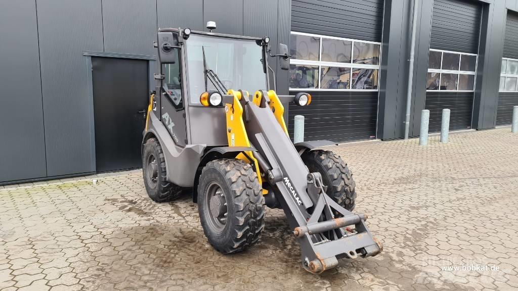 Mecalac AX 700 Фронтальні навантажувачі