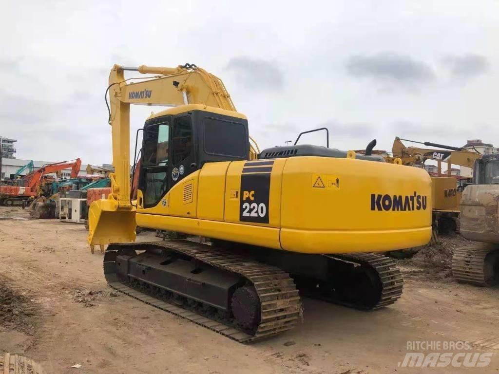 Komatsu PC 220-7 Гусеничні екскаватори