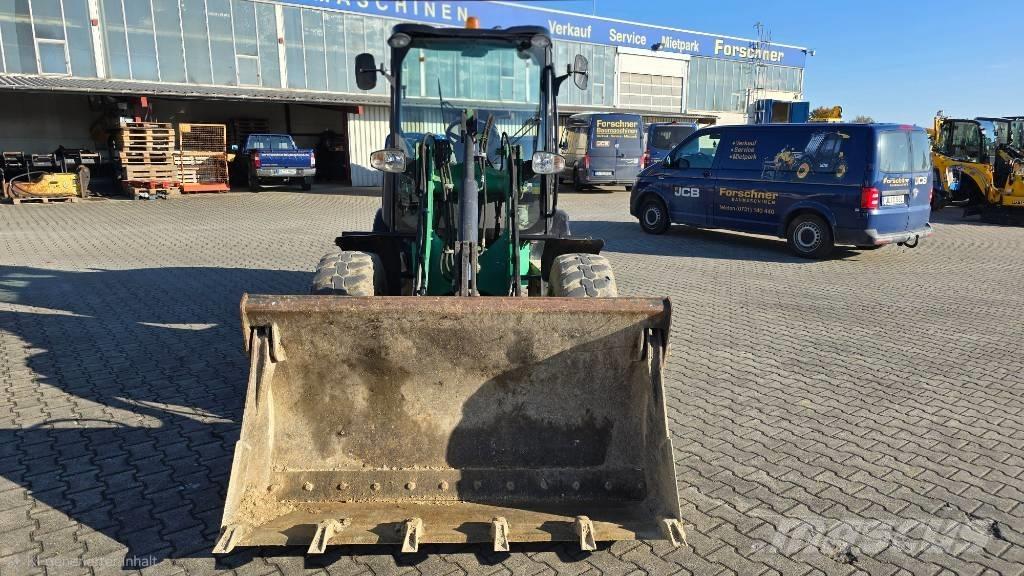 JCB 406 Фронтальні навантажувачі