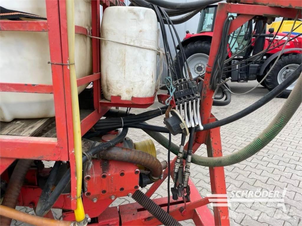 Holder N 250 Причіпні обприскувачі