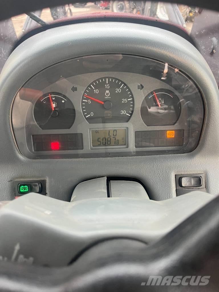 Valtra N 113 Трактори