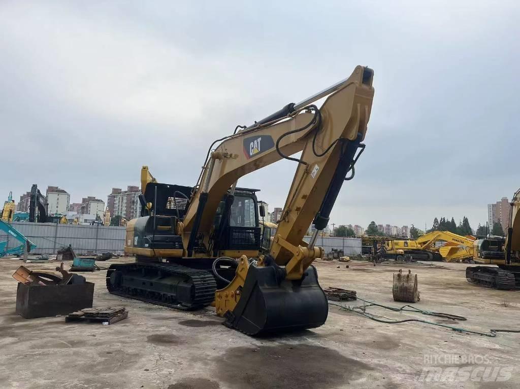 CAT 325D Гусеничні екскаватори