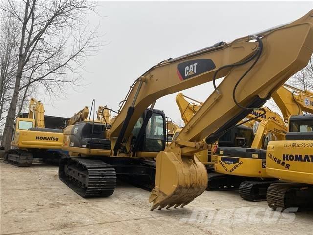 CAT 330DL Гусеничні екскаватори