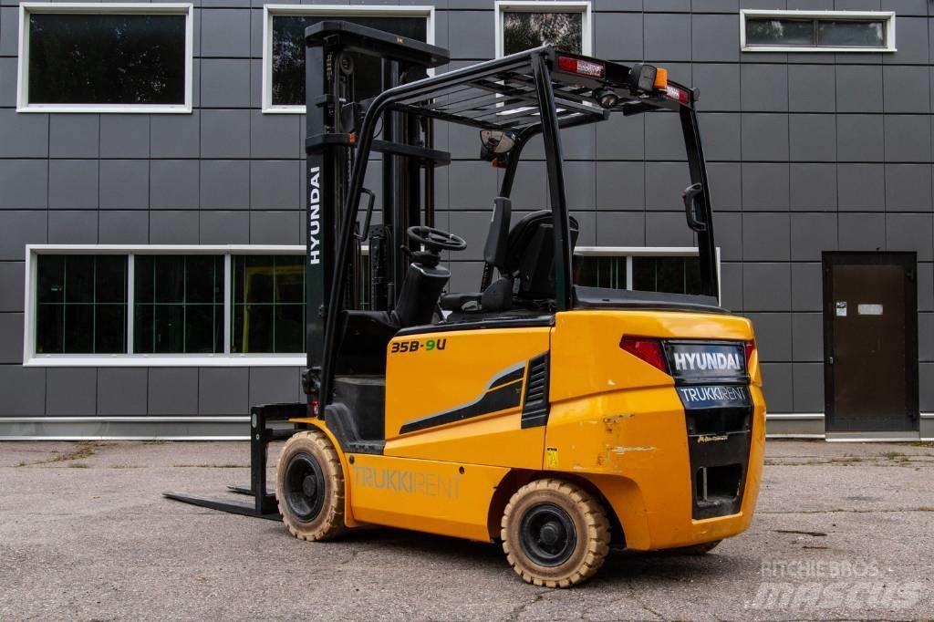 Hyundai 35B-9U Електронавантажувачі