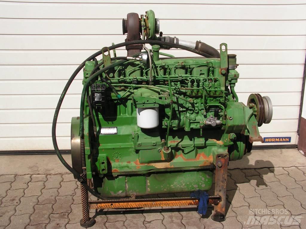 John Deere 2264 Двигуни