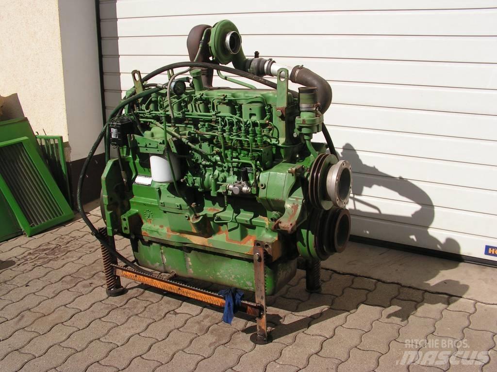 John Deere 2264 Двигуни