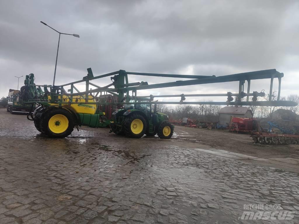 John Deere R740i Причіпні обприскувачі