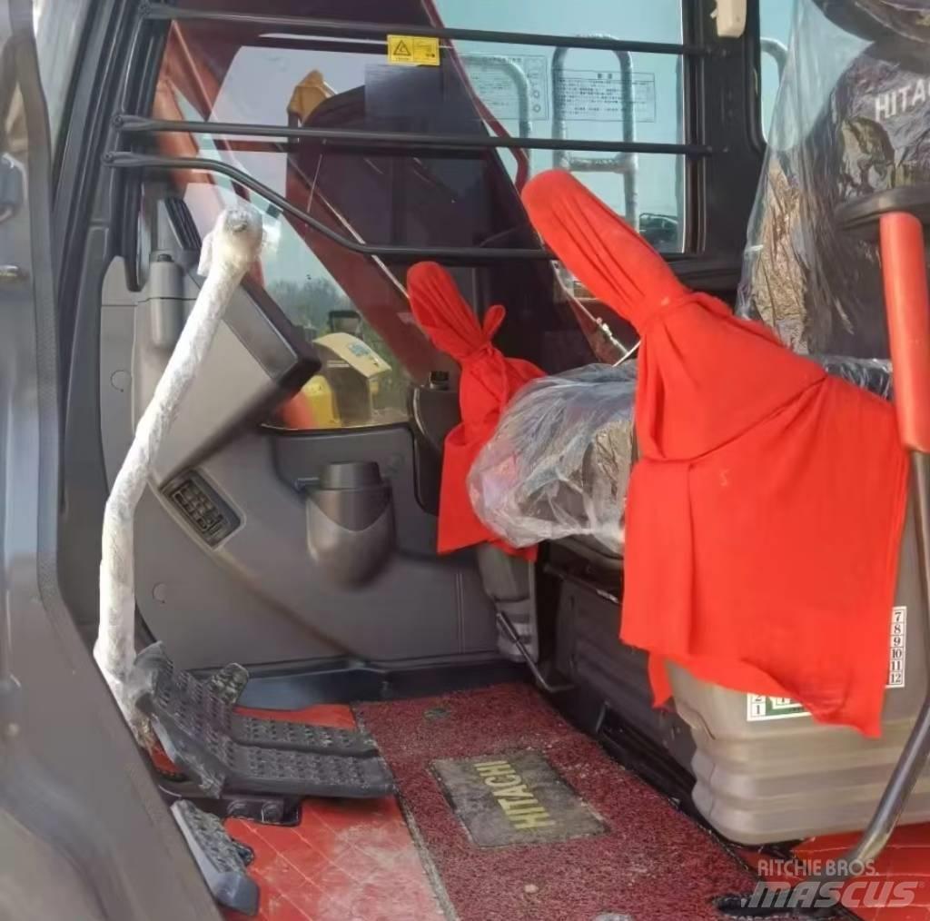 Hitachi ZX 120 Гусеничні екскаватори