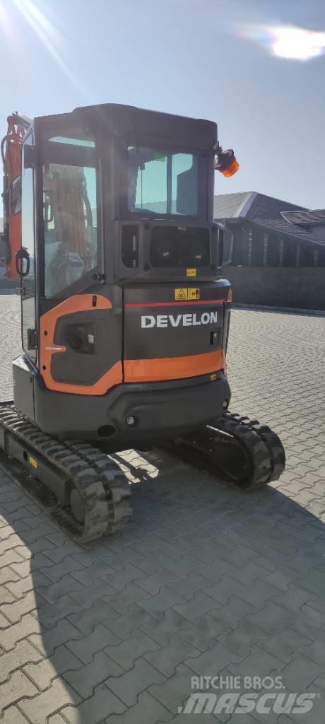 Develon DX 27 Z-7 Міні-екскаватори < 7т